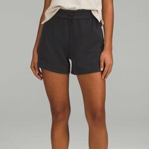 Lululemon Softstreme High-Rise Short 4" - Black, NWT